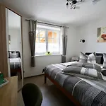 Familien- Und Lerchenberghof ゲストハウス