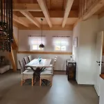Familien- Und Lerchenberghof * Walddorf (Saxony)