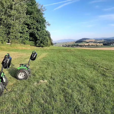 Familien- Und Lerchenberghof *