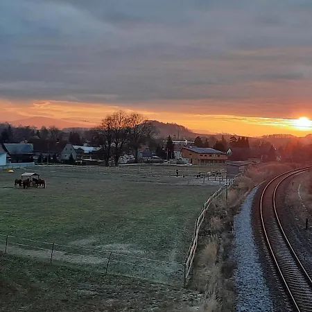 Familien- Und Lerchenberghof