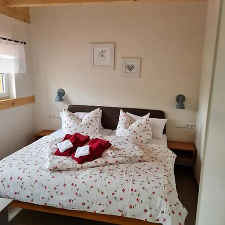 Lerchenberghof: Barrier-free Family Country With And Activities