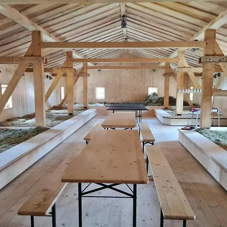 Familien- Und Lerchenberghof בית הארחה *