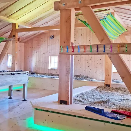 Guest house Lerchenberghof: Barrier-free Family Country With And Activities *