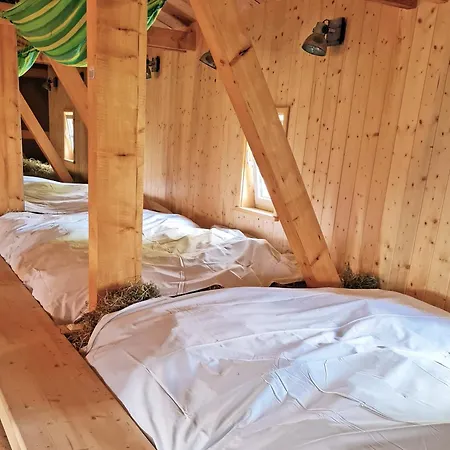 Familien- Und Lerchenberghof *